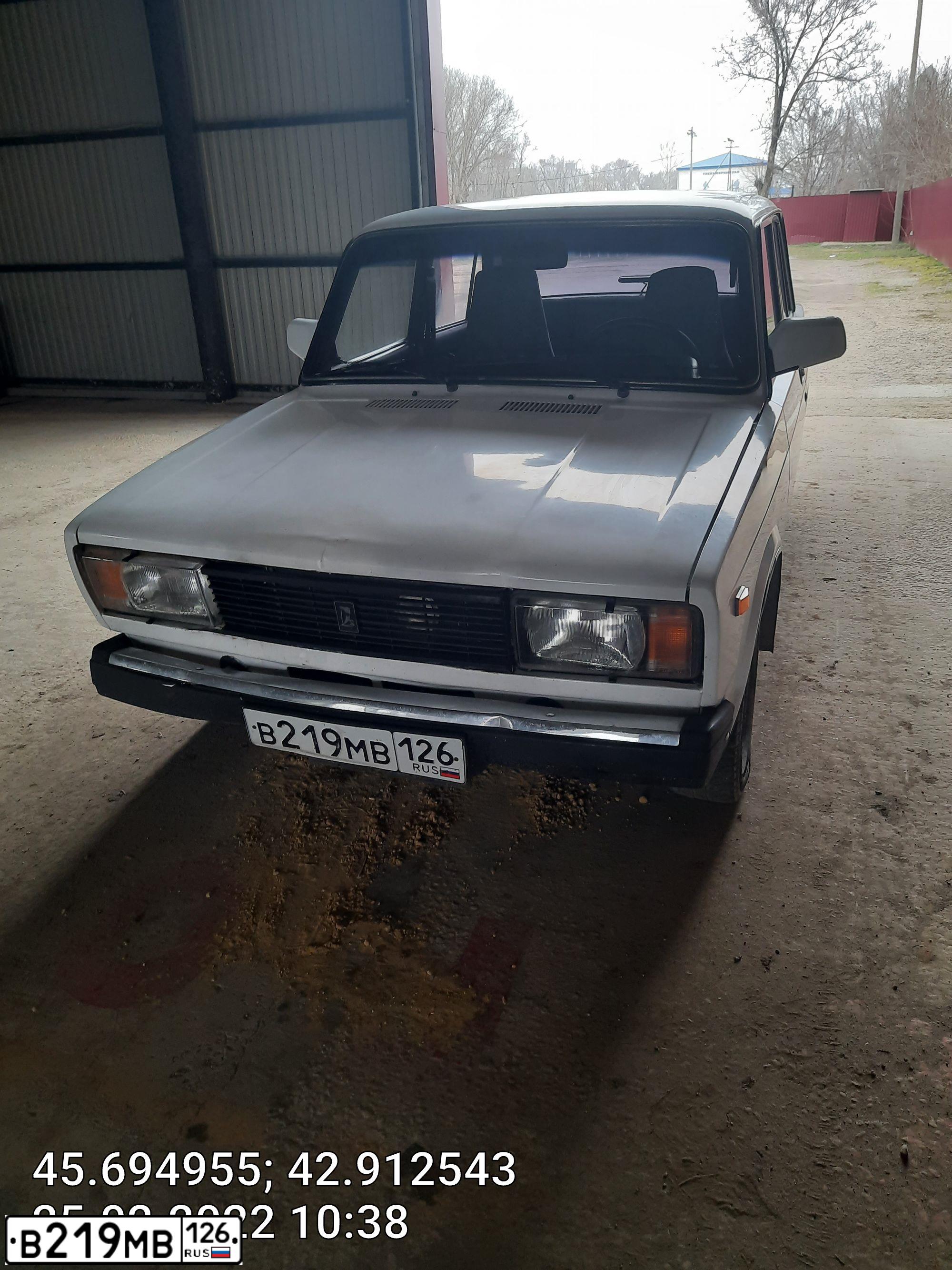 Фото автомобиля LADA 2105, 2008 — госномер В219МВ126. Цвет: ЯРКО-БЕЛЫЙ