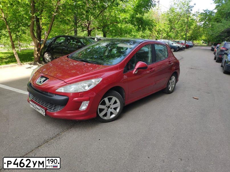 Фото автомобиля CHEVROLET AVEO, 2012 — госномер Т844ТМ797. Цвет: СЕРЫЙ