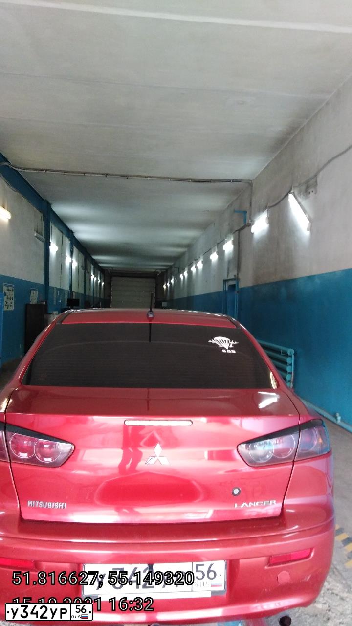 Фото автомобиля MITSUBISHI LANCER, 2007 — госномер У342УР56. Цвет: КРАСНЫЙ