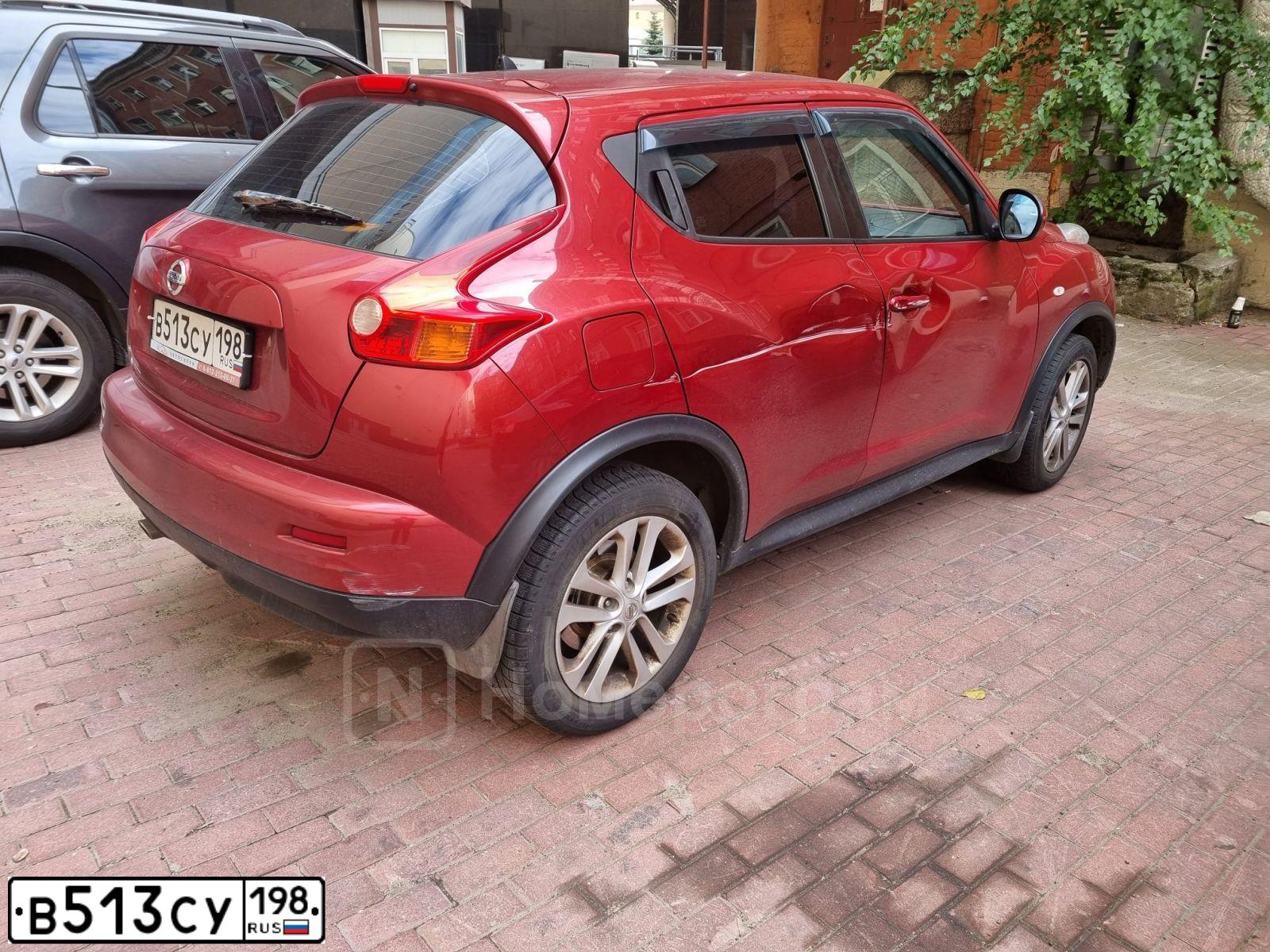 Фото автомобиля NISSAN JUKE, 2013 — госномер В513СУ198. Цвет: КРАСНЫЙ