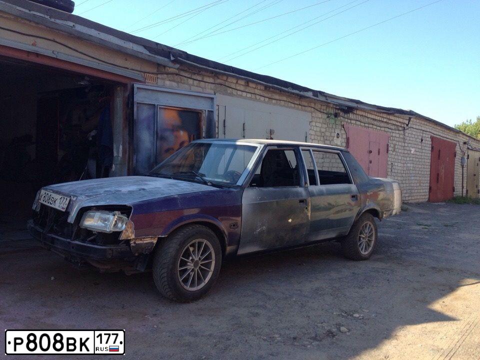 Фото автомобиля LANDROVER RANGE ROVER, 2005 — госномер С609КС790. Цвет: Серебристый