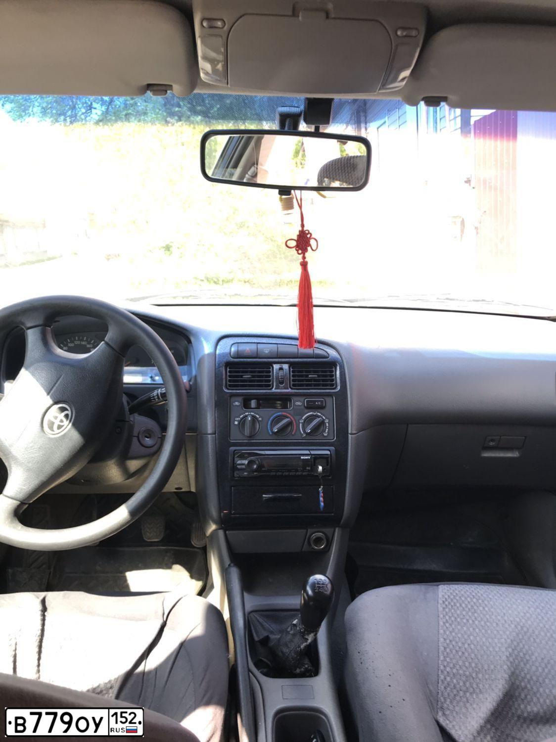 Фото автомобиля TOYOTA AVENSIS, 2000 — госномер Е414ТТ763. Цвет: Темно-синий