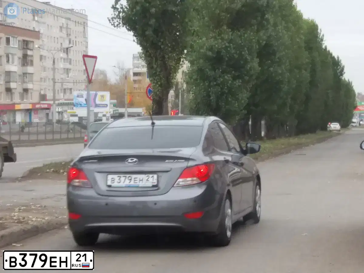 Фото автомобиля HYUNDAI SOLARIS, 2011 — госномер В379ЕН21. Цвет: ЧЕРНО-СЕРЫЙ
