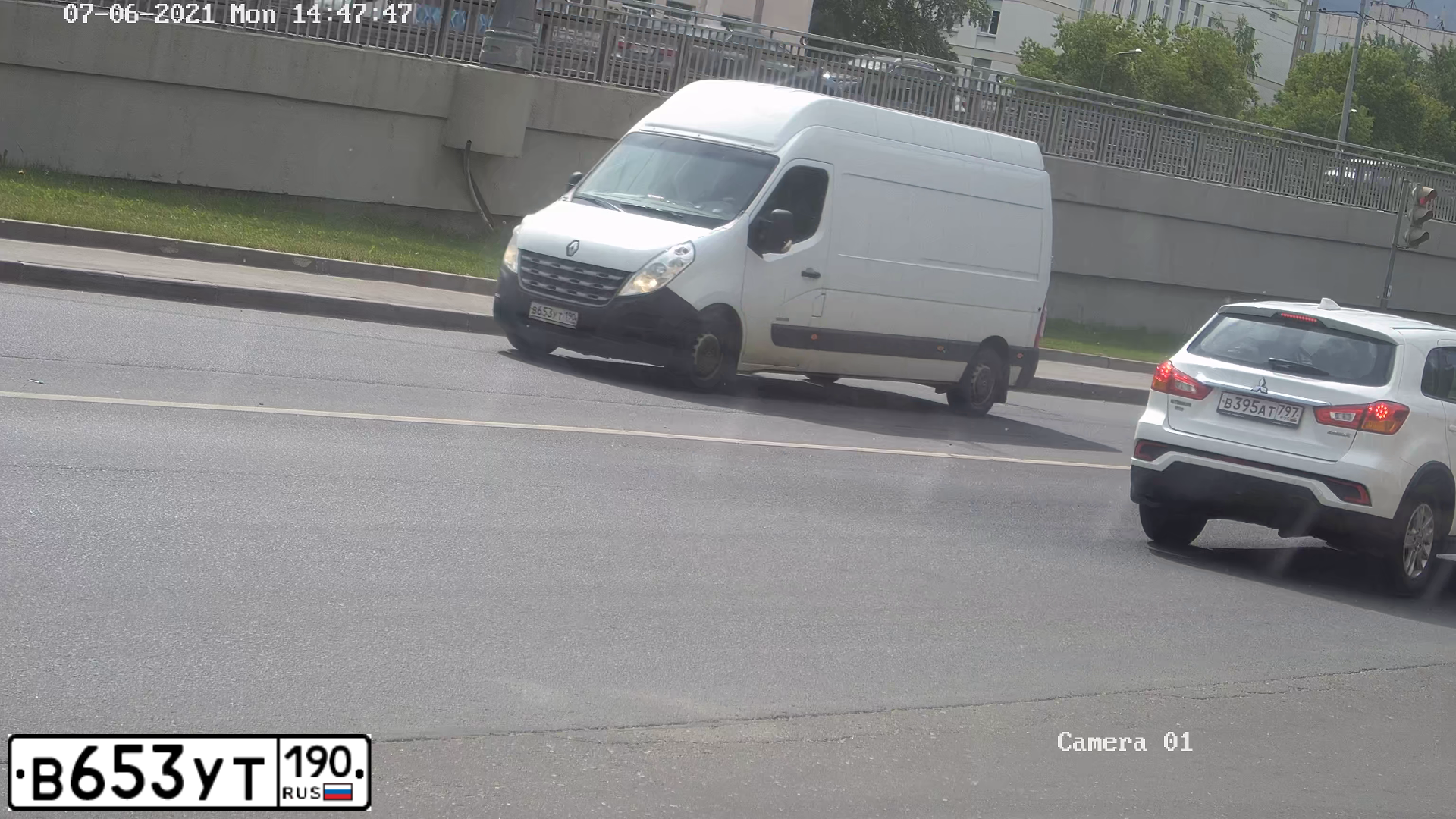 Фото автомобиля RENAULT MASTER, 2012 — госномер В653УТ190. Цвет: БЕЛЫЙ