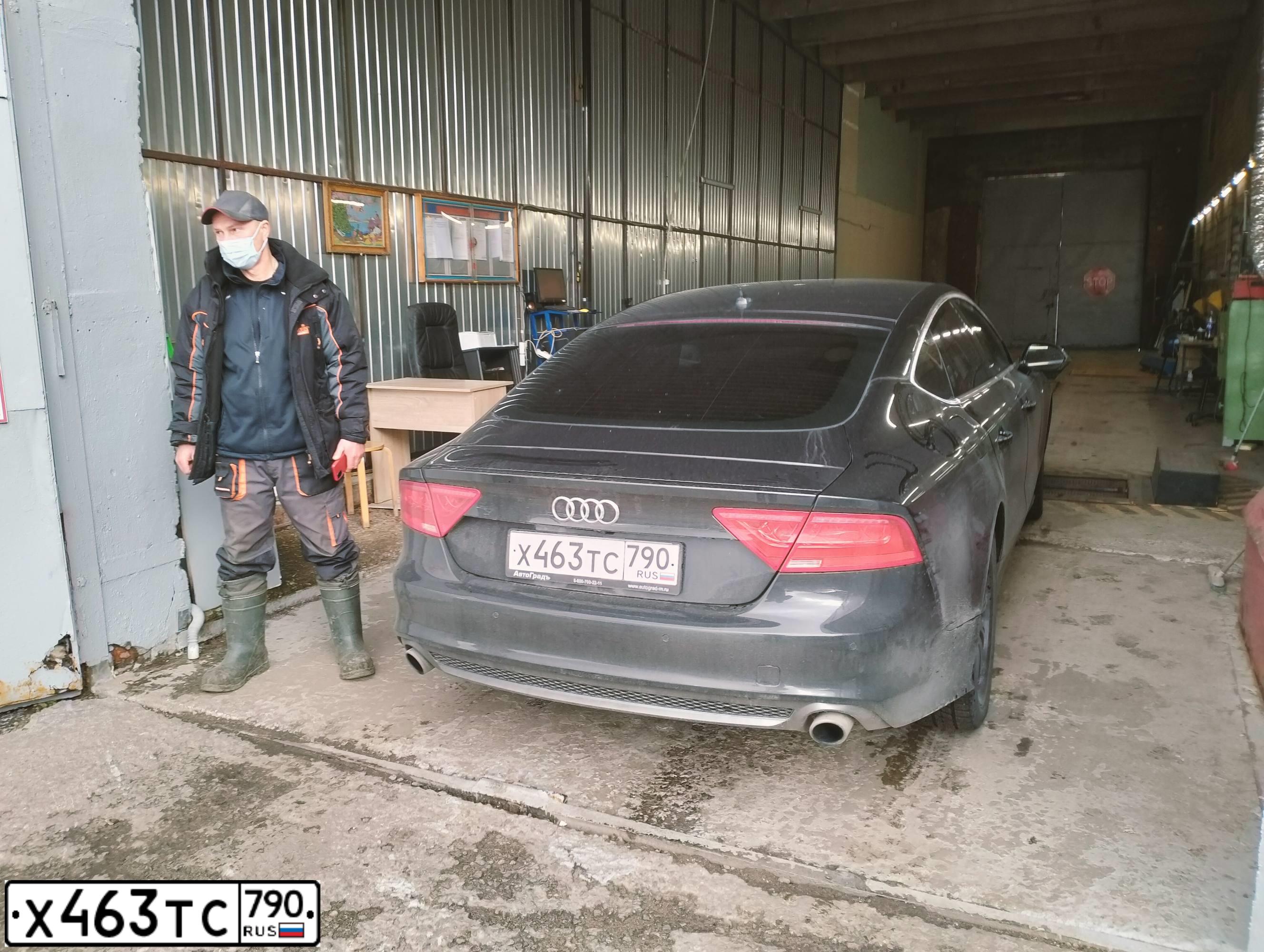 Фото автомобиля AUDI A7, 2012 — госномер О244ОТ796. Цвет: ЧЕРНЫЙ