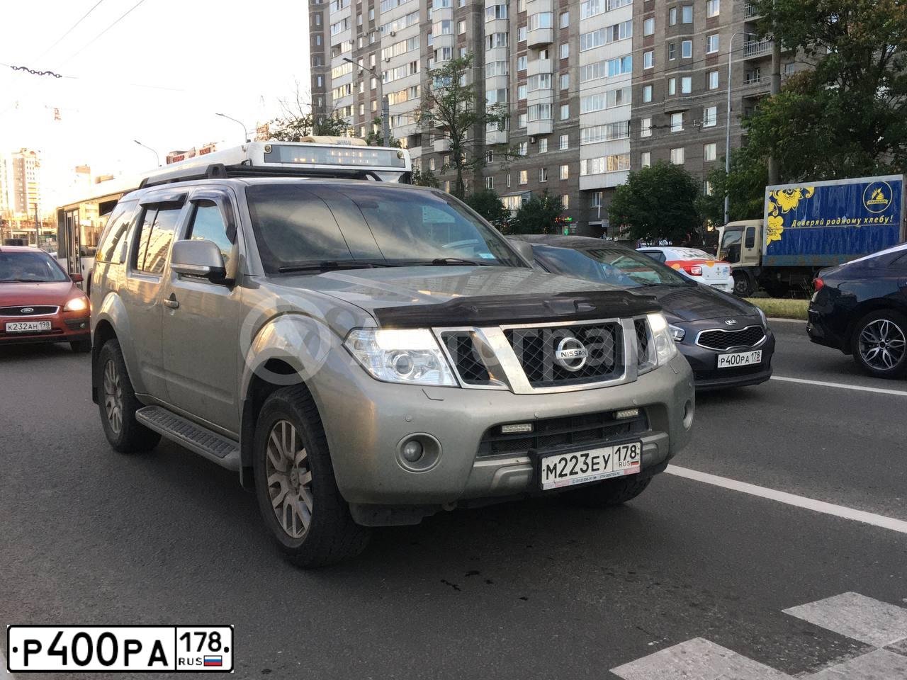 Фото автомобиля KIA CEED, 2013 — госномер Н260РР21. Цвет: СЕРЫЙ