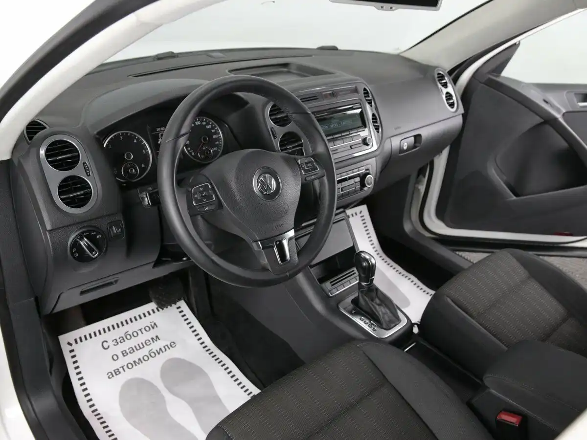 Фото автомобиля VOLKSWAGEN TIGUAN, 2011 — госномер У261АВ250