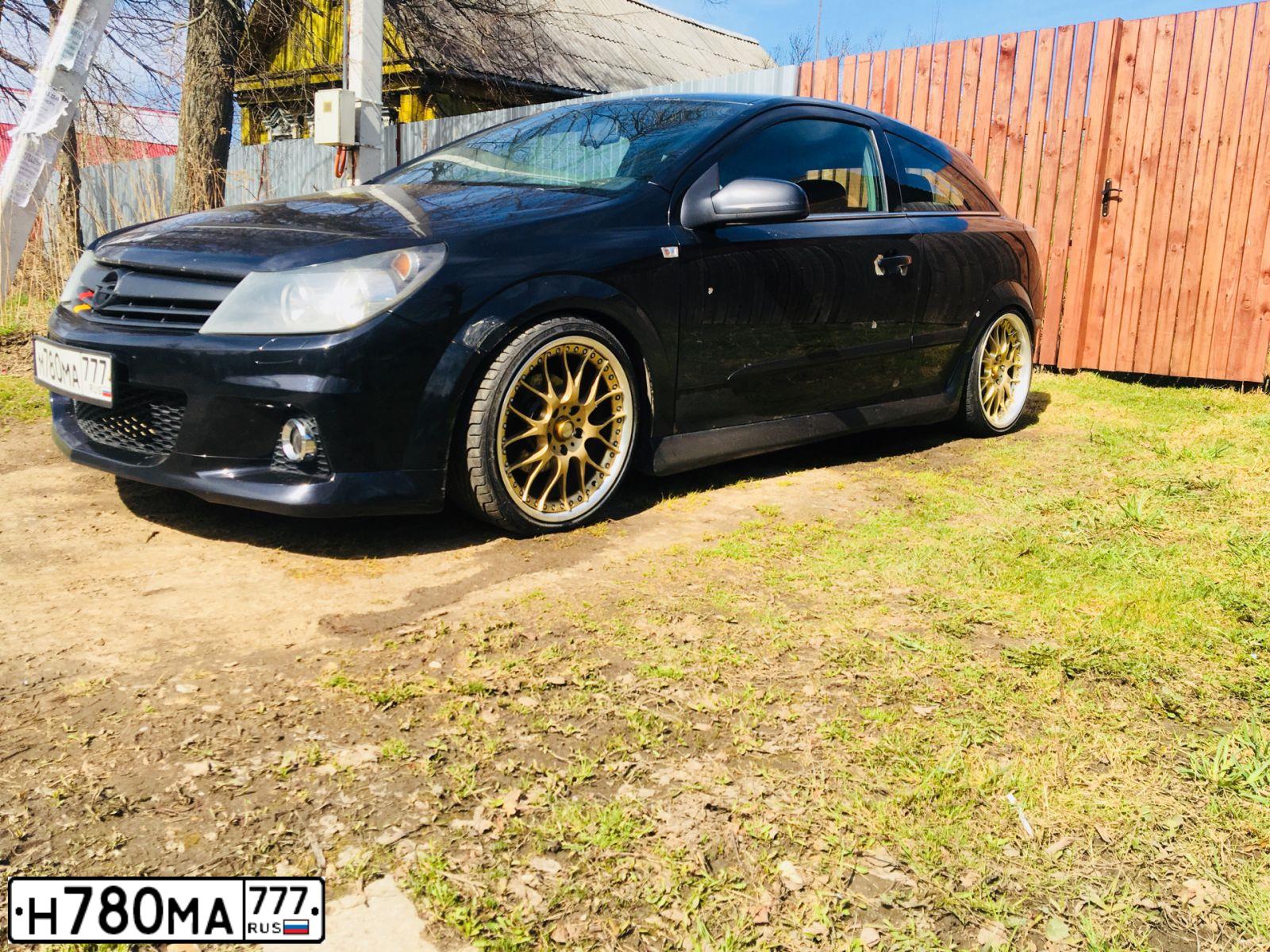 Фото автомобиля NISSAN TEANA, 2014 — госномер Н780МА777. Цвет: Серый