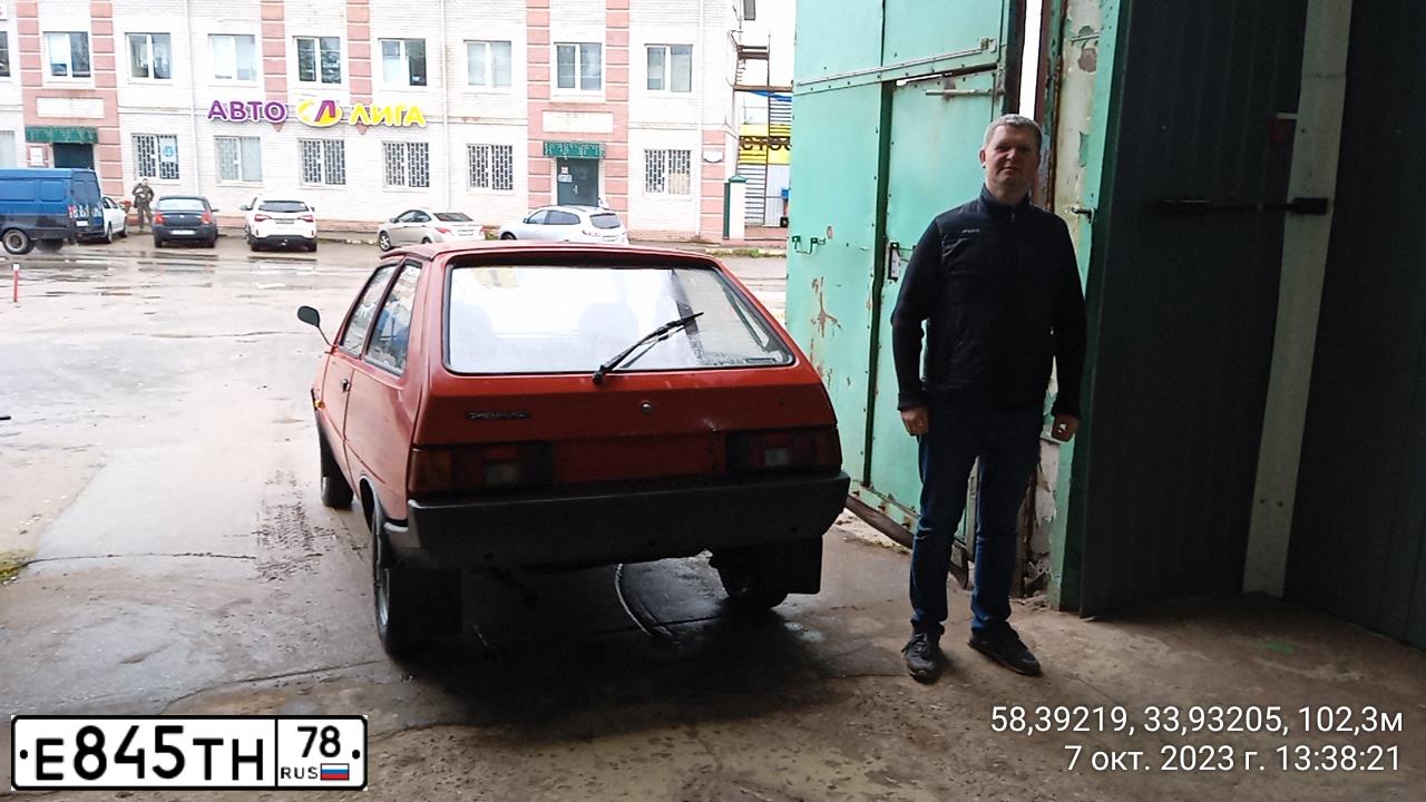 Фото автомобиля ZAZ 1102, 1995 — госномер К501НР53. Цвет: Красный