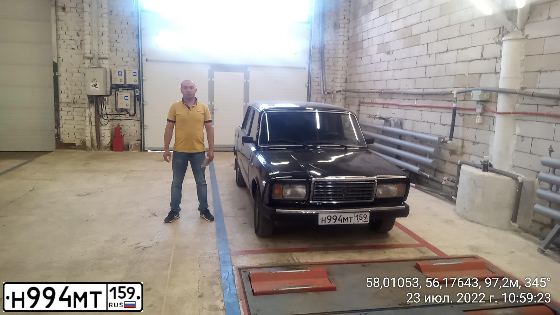 Фото автомобиля LADA 2107 LADA, 2010 — госномер О486ТЕ159. Цвет: Сине-Черный