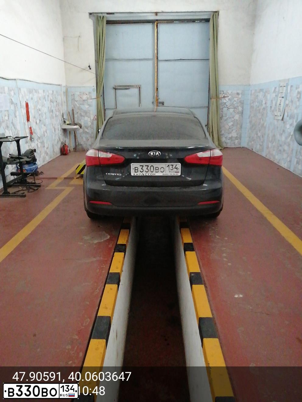 Фото автомобиля KIA CERATO, 2014 — госномер В330ВО134. Цвет: ЧЕРНЫЙ