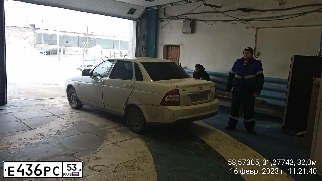 Фото автомобиля LADA PRIORA, 2014 — госномер К676СТ53. Цвет: Белый