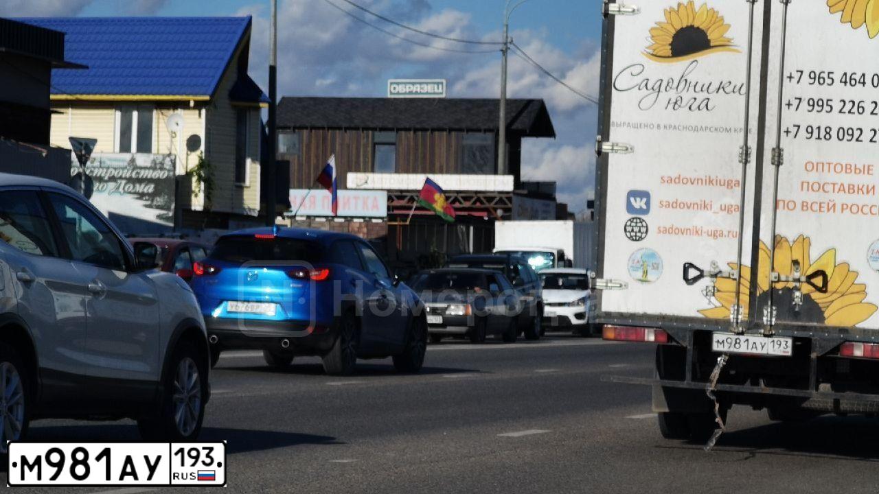 Фото автомобиля GAZ 3302 EL, 2008 — госномер В122ВХ136. Цвет: Белый