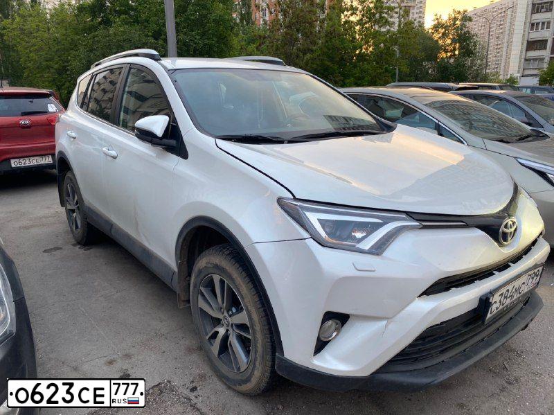 Фото автомобиля KIA RIO, 2016 — госномер О623СЕ777. Цвет: Красный