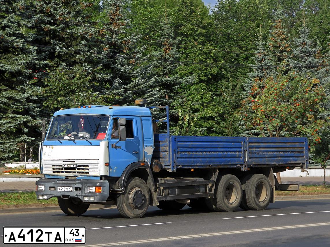 Фото автомобиля KAMAZ 53215 /6X4/, 2007 — госномер А412ТА43. Цвет: МЕДЕО