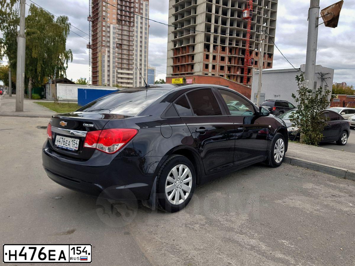 Фото автомобиля CHEVROLET CRUZE, 2013 — госномер В142ВВ54. Цвет: ЧЕРНЫЙ МЕТАЛЛИК