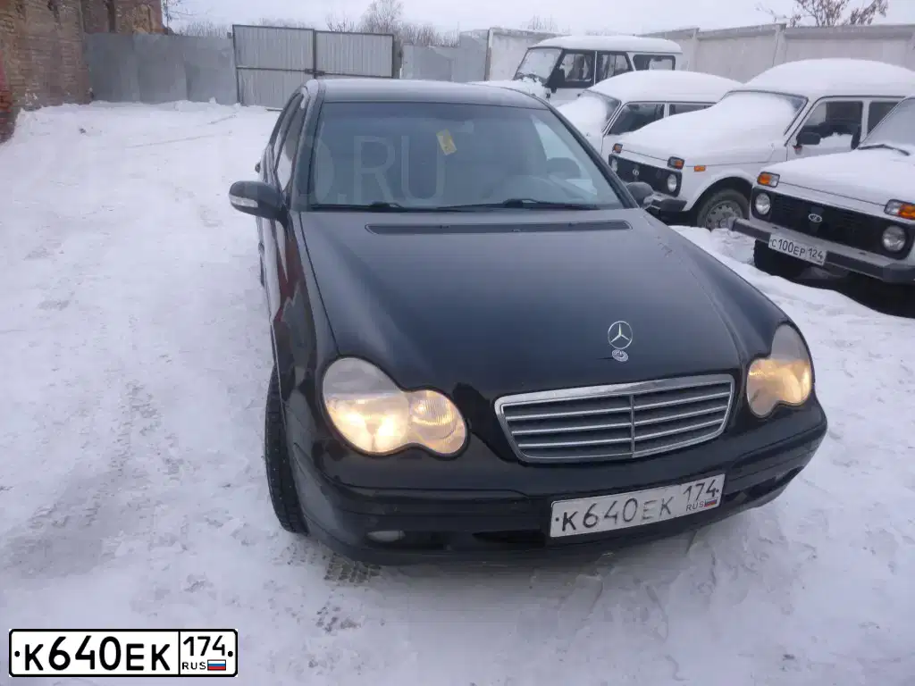 Фото автомобиля MERCEDES C-KLASSE, 2003 — госномер С078НТ124. Цвет: ЧЕРНЫЙ