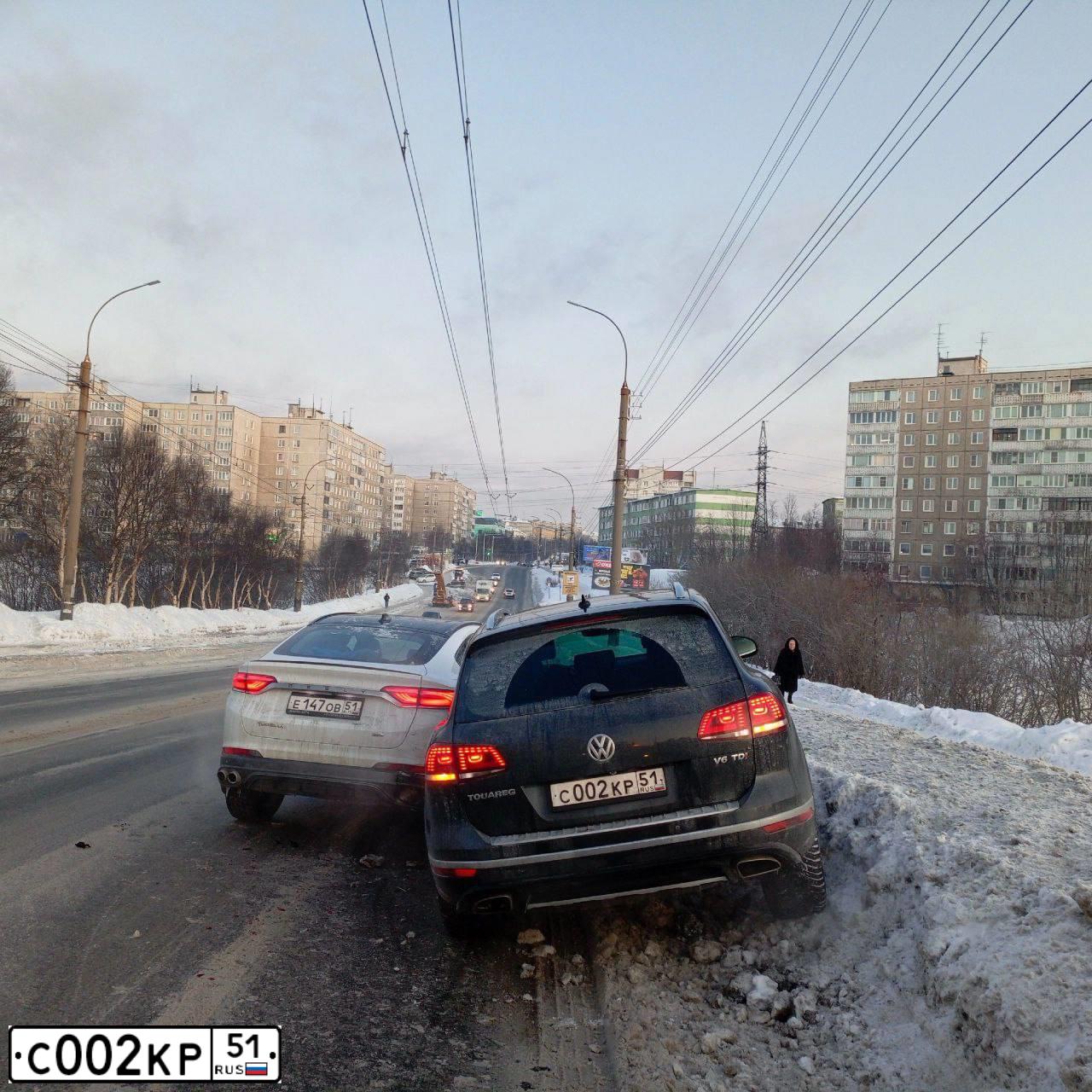 Фото автомобиля LADA 2103 LADA, 1981 — госномер С002КР51. Цвет: ТЕМНО-КОРИЧНЕВЫЙ