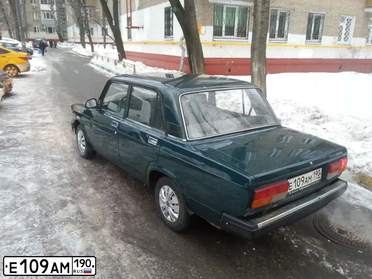 Фото автомобиля LADA 2107, 2009 — госномер Т155ВН323. Цвет: Темно-зеленый