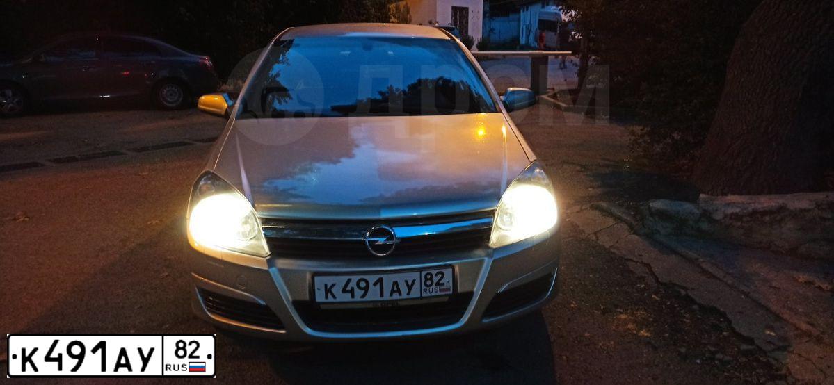 Фото автомобиля OPEL ASTRA, 2006 — госномер К491АУ82. Цвет: СЕРЕБРИСТЫЙ