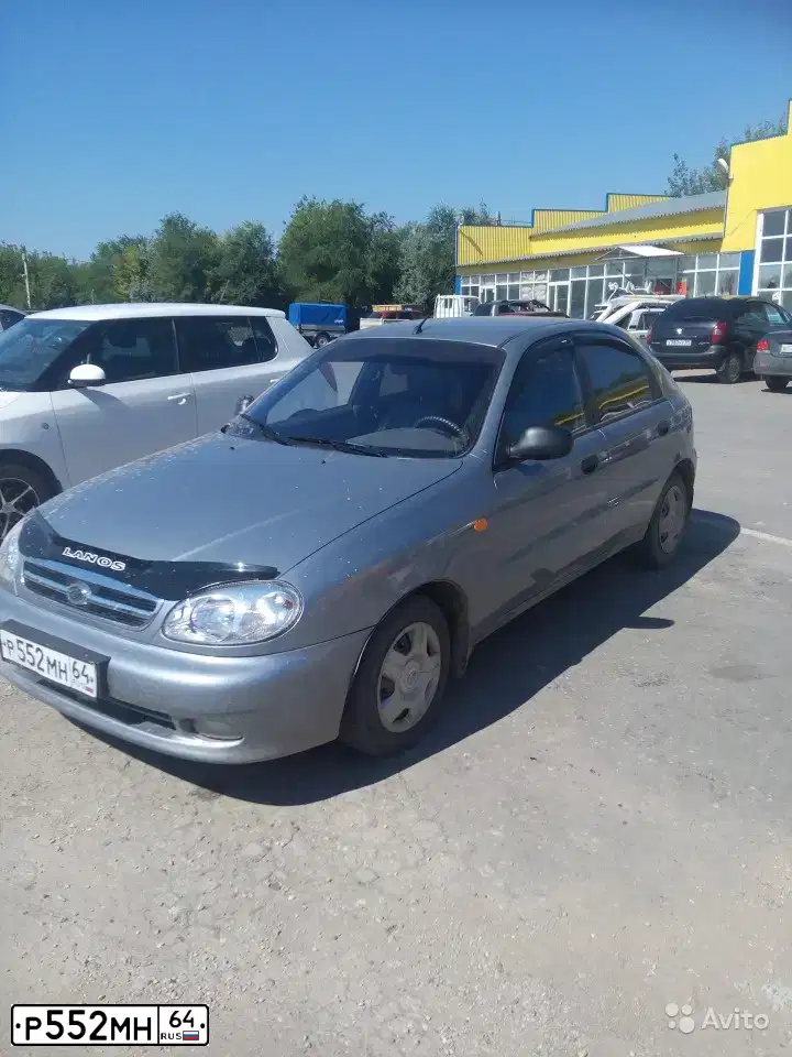 Фото автомобиля LADA 2107, 2004 — госномер У676ВУ64. Цвет: ЯРКО БЕЛЫЙ