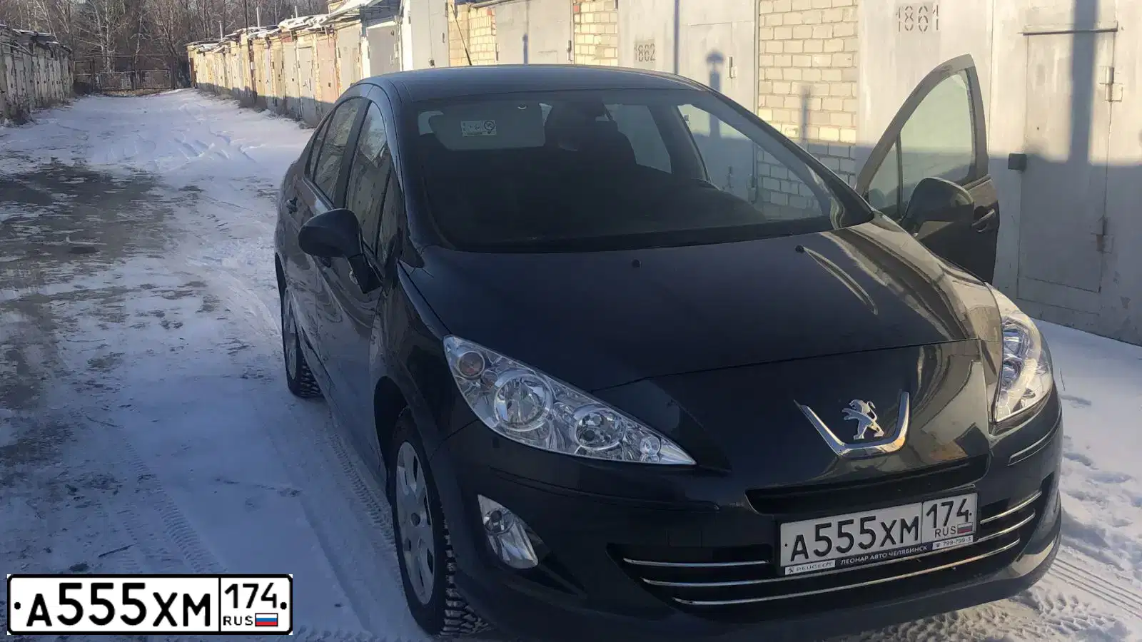 Фото автомобиля PEUGEOT 408, 2014 — госномер Т084ВХ136. Цвет: ТЕМНО-СИНИЙ