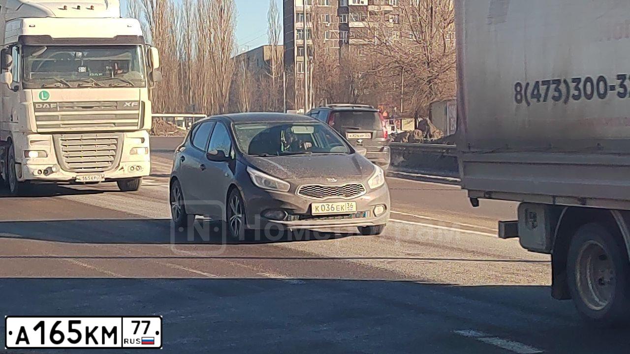 Фото автомобиля MITSUBISHI ASX, 2012 — госномер А165КМ77. Цвет: СЕРЫЙ