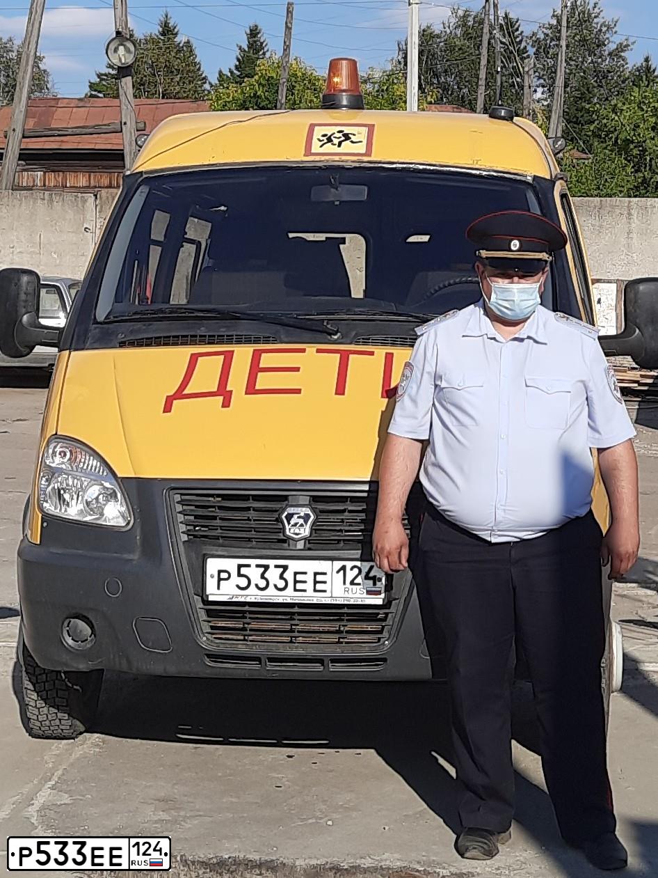 Фото автомобиля GAZ 3221 EL, 2011 — госномер Е902НК797. Цвет: ЖЕЛТЫЙ
