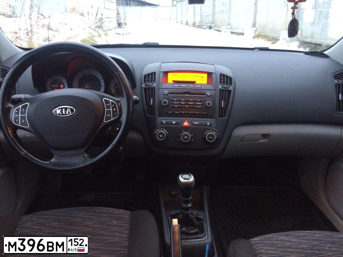 Фото автомобиля KIA CEE'D, 2007 — госномер Т586МВ152. Цвет: синий