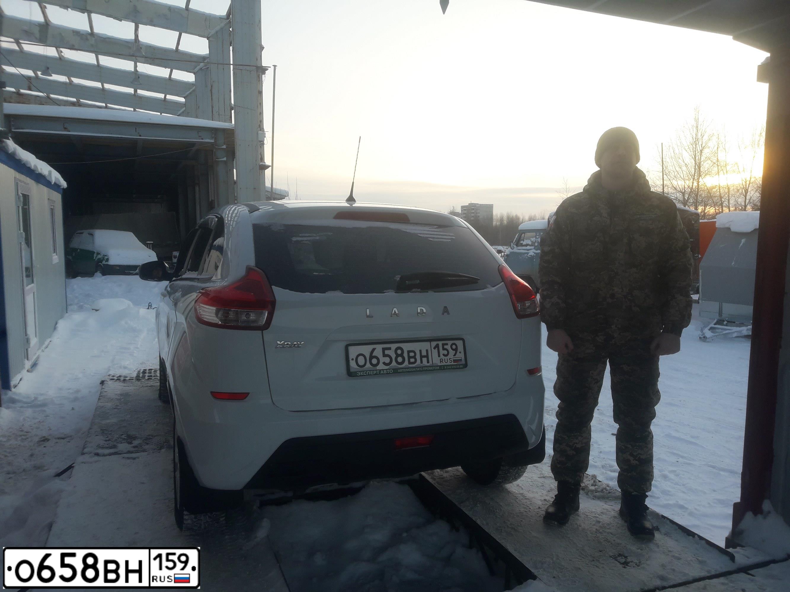 Фото автомобиля LADA XRAY, 2020 — госномер О658ВН159. Цвет: Белый