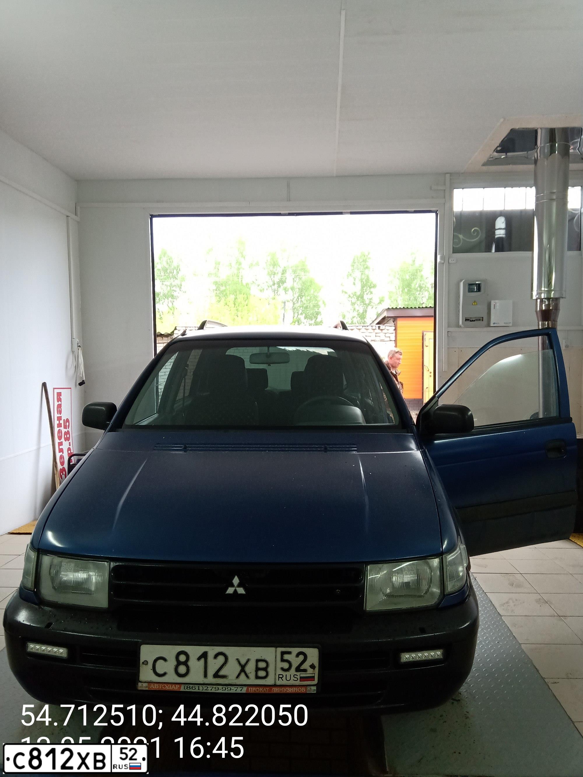 Фото автомобиля FIAT BRAVA / BRAVO, 2001 — госномер С612ХВ52. Цвет: СВЕТЛО-СЕРЫЙ