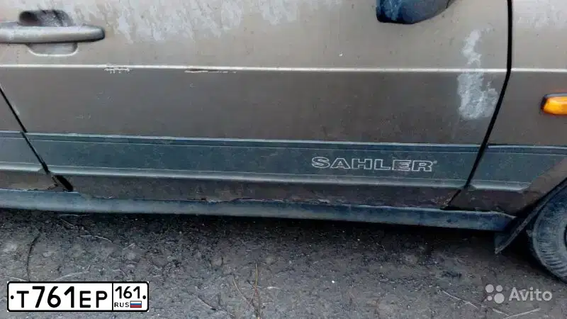 Фото автомобиля LADA 2109 SAMARA, 1999 — госномер Е033НМ199. Цвет: Коричневый