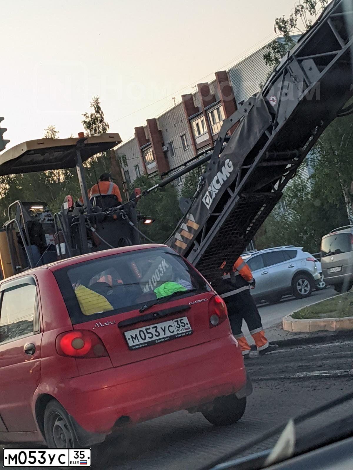 Фото автомобиля DAEWOO MATIZ, 2007 — госномер М053УС35. Цвет: Красный