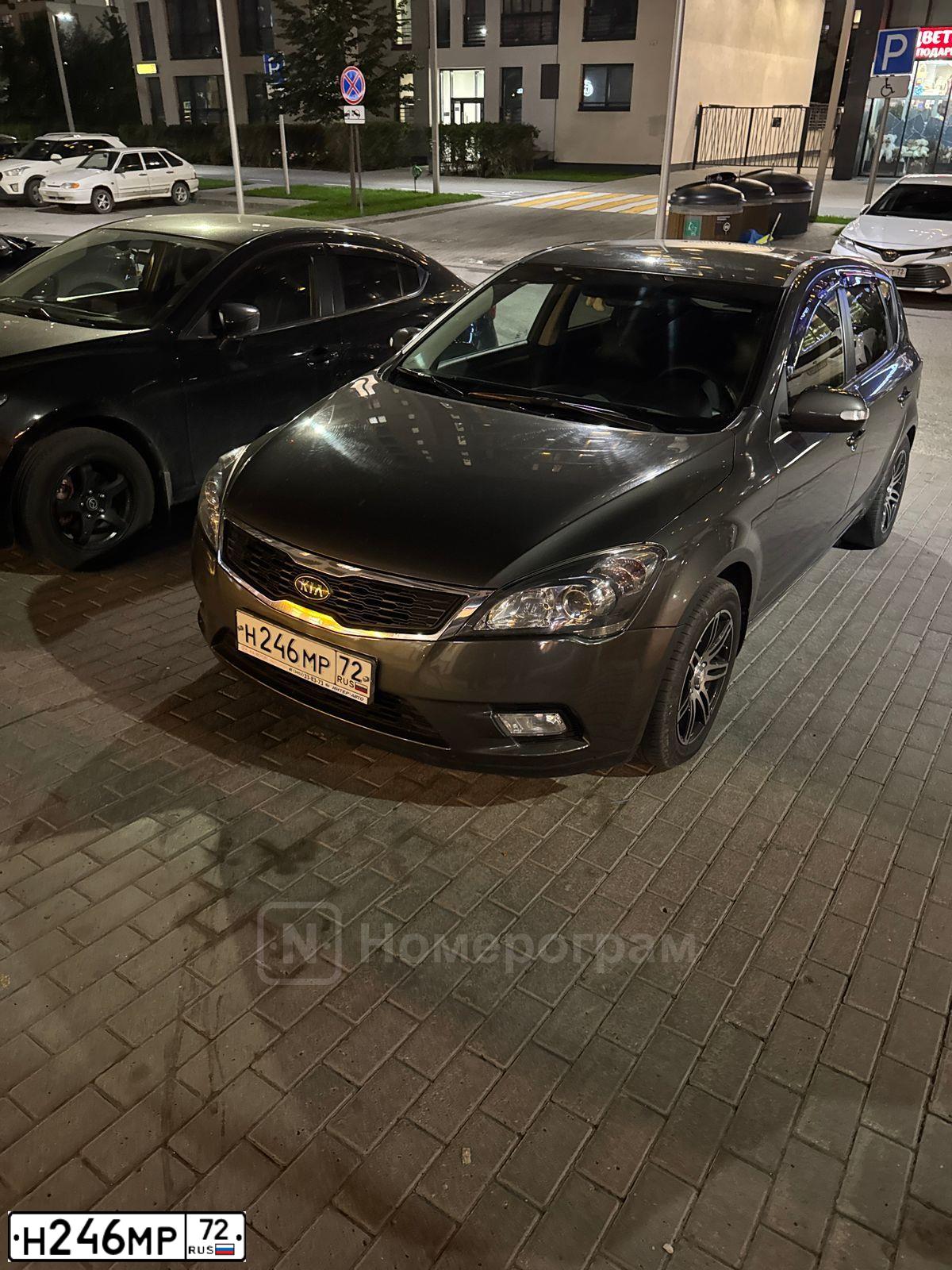 Фото автомобиля KIA CEE'D, 2011 — госномер Н246МР72. Цвет: СЕРЕБРИСТЫЙ