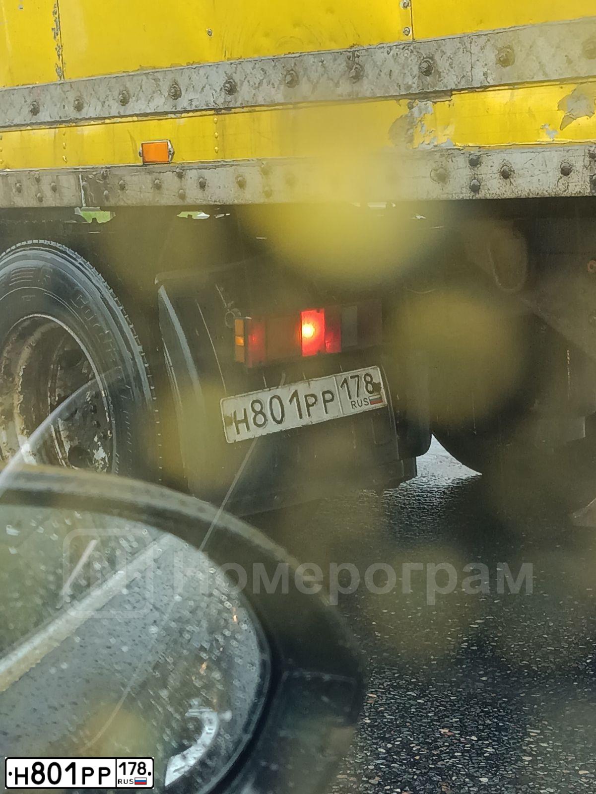 Фото автомобиля RENAULT PREMIUM, 2006 — госномер Н801РР178. Цвет: Белый