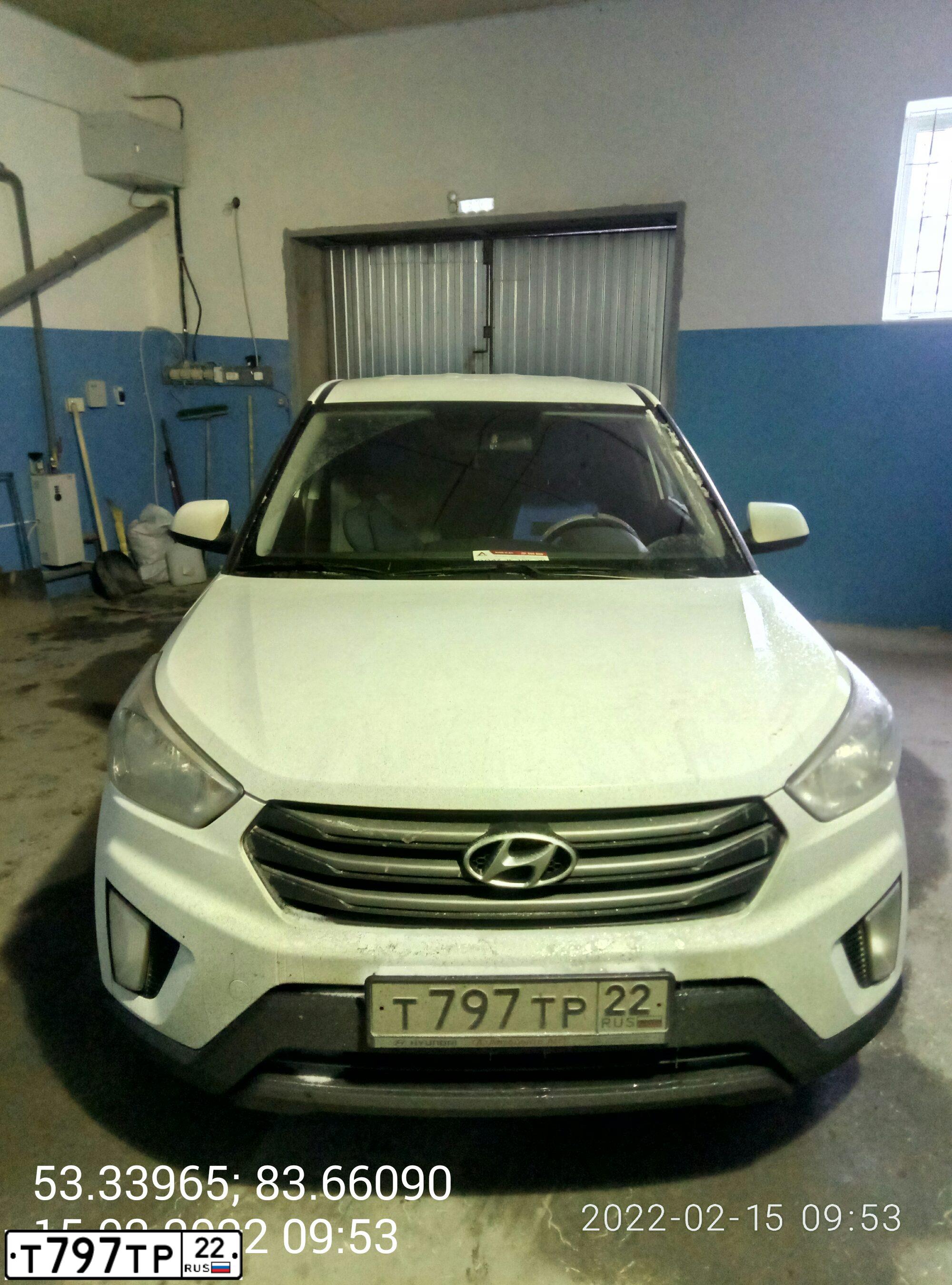 Фото автомобиля HYUNDAI SOLARIS, 2011 — госномер В590ТУ122. Цвет: Белый