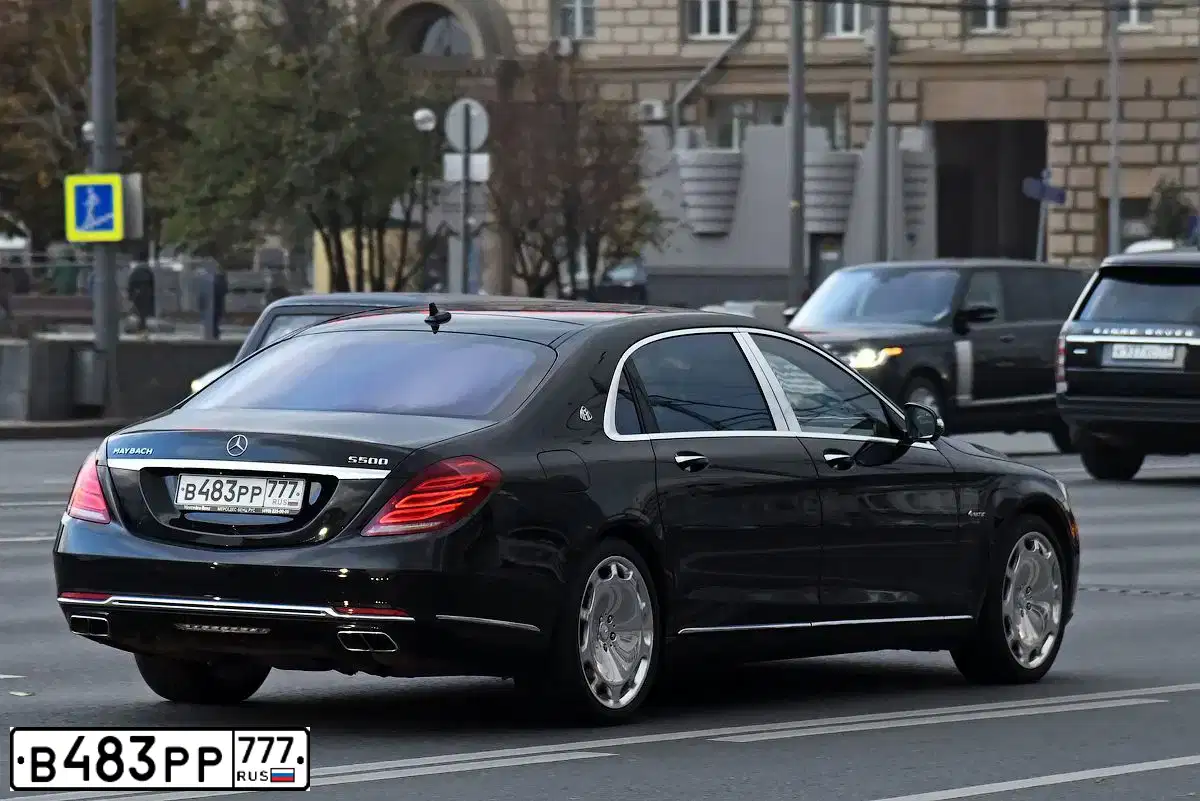 Фото автомобиля MERCEDES S-KLASSE, 2015 — госномер В483РР777. Цвет: ЧЕРНЫЙ
