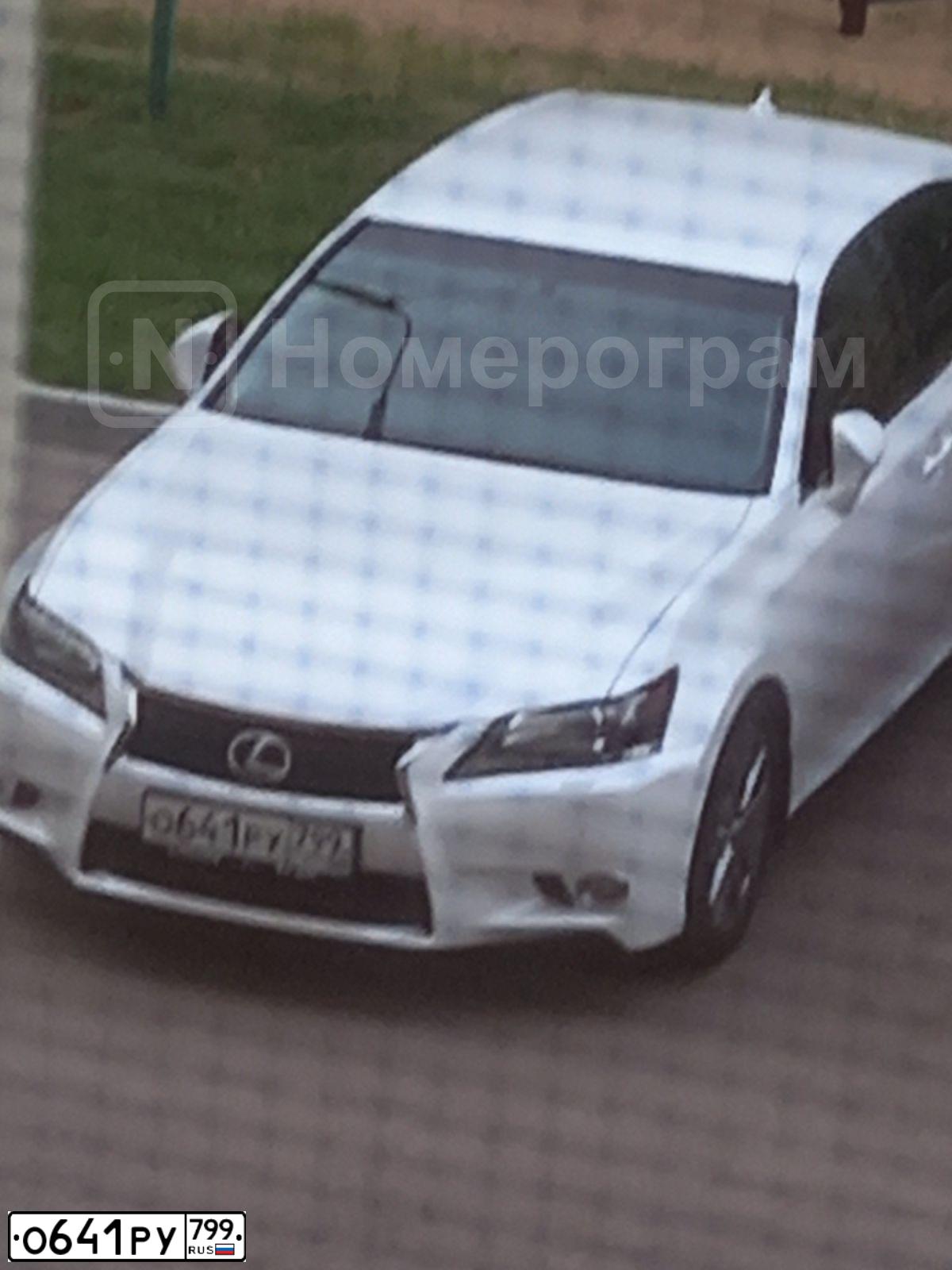 Фото автомобиля LEXUS GS, 2012 — госномер О641РУ799. Цвет: ПЕРЛАМУТРОВО-БЕЛЫЙ
