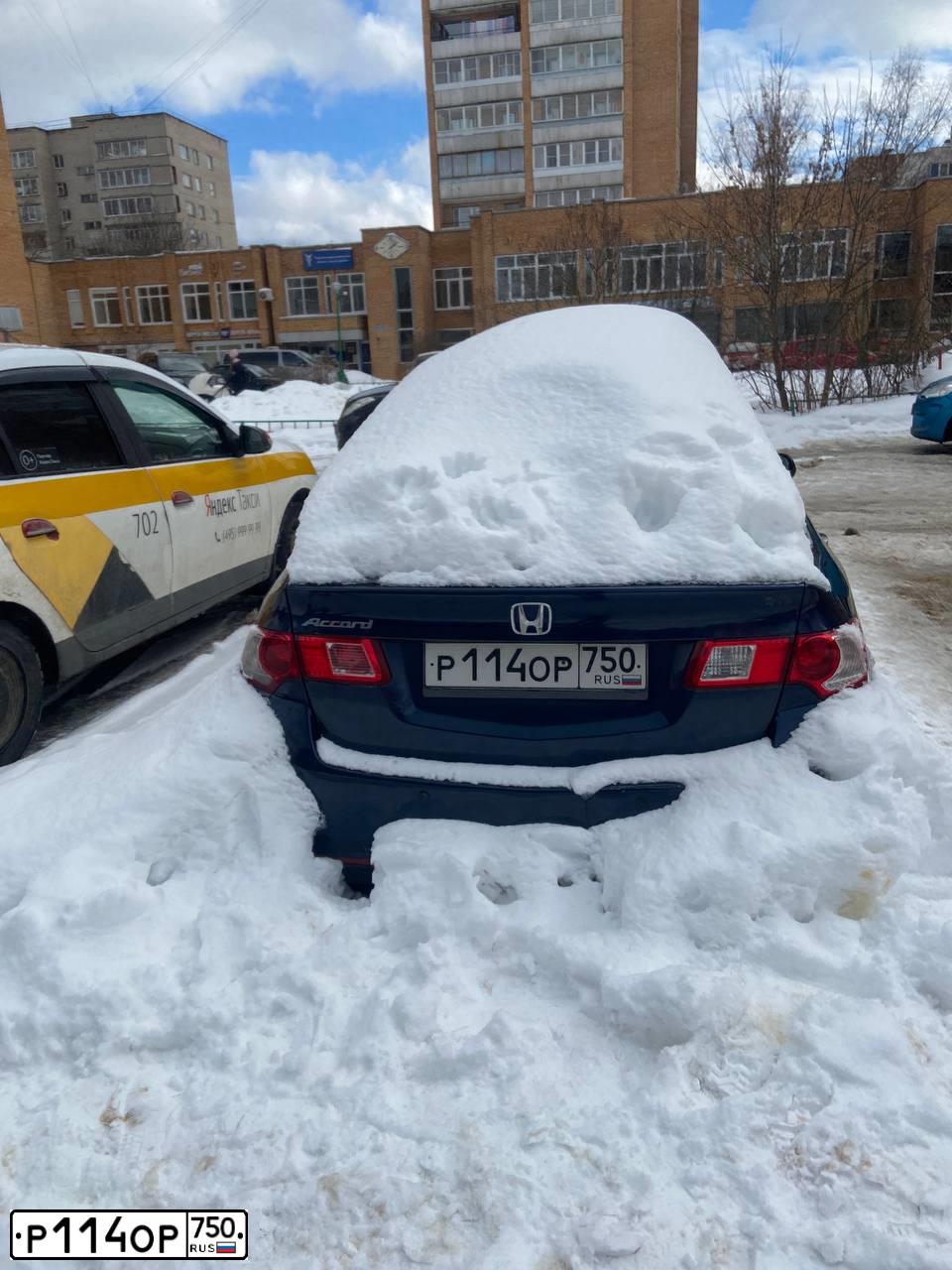 Фото автомобиля HONDA ACCORD, 2008 — госномер Р114ОР750. Цвет: СИНИЙ