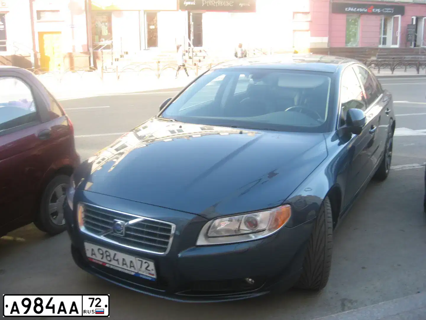 Фото автомобиля VOLVO S80, 2007 — госномер А984АА72. Цвет: ТЕМНО СИНИЙ