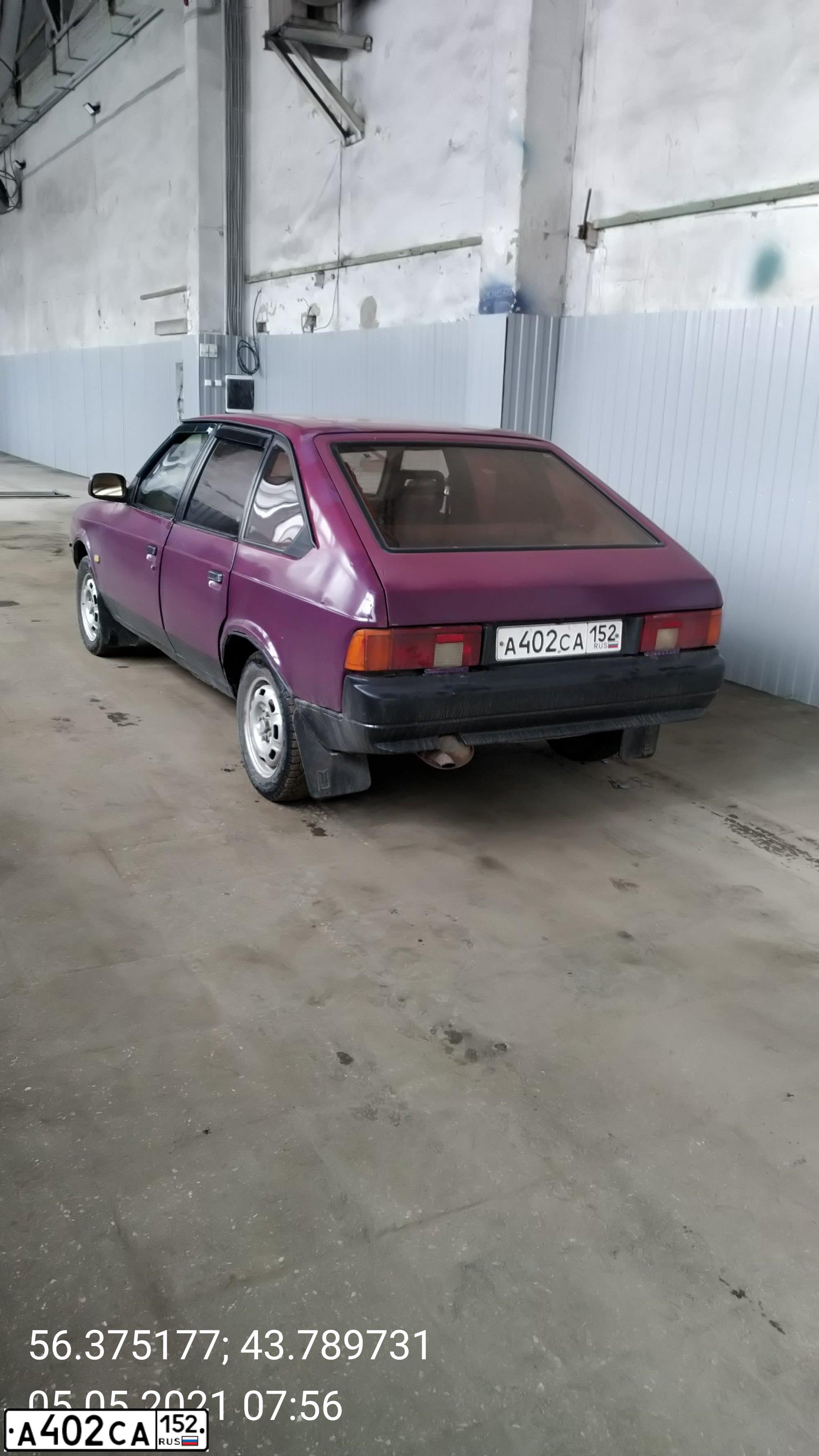 Фото автомобиля AZLK MOSKWITSCH 2141, 1998 — госномер А402СА152. Цвет: ФИОЛЕТОВЫЙ