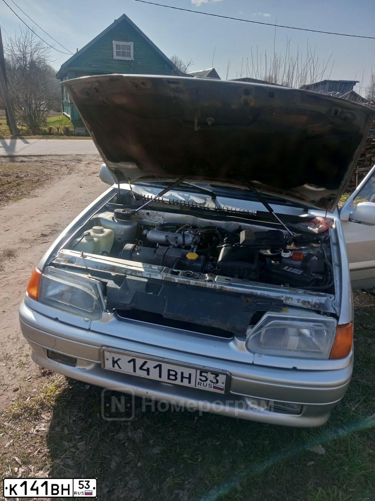 Фото автомобиля LADA 2115 SAMARA, 2006 — госномер К141ВН53. Цвет: СВЕТЛО-СЕРЕБРИСТЫЙ МЕТАЛЛ