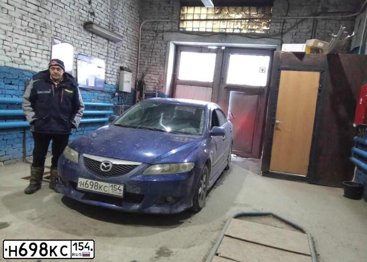 Фото автомобиля MAZDA 6, 2005 — госномер Н698КС154. Цвет: синий