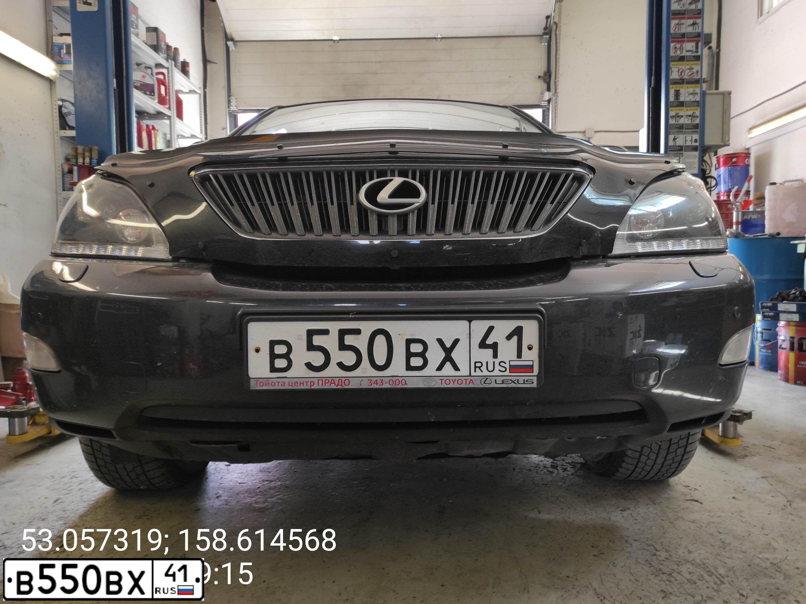 Фото автомобиля LEXUS RX, 2003 — госномер В550ВХ41. Цвет: Темно-синий