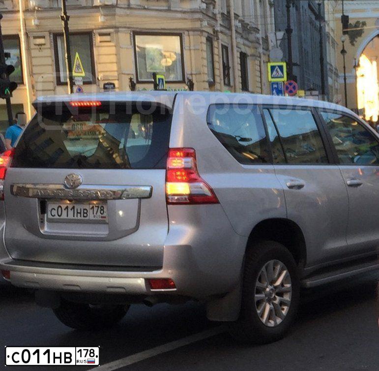 Фото автомобиля MITSUBISHI LANCER, 2005 — госномер С110КА164. Цвет: Серый