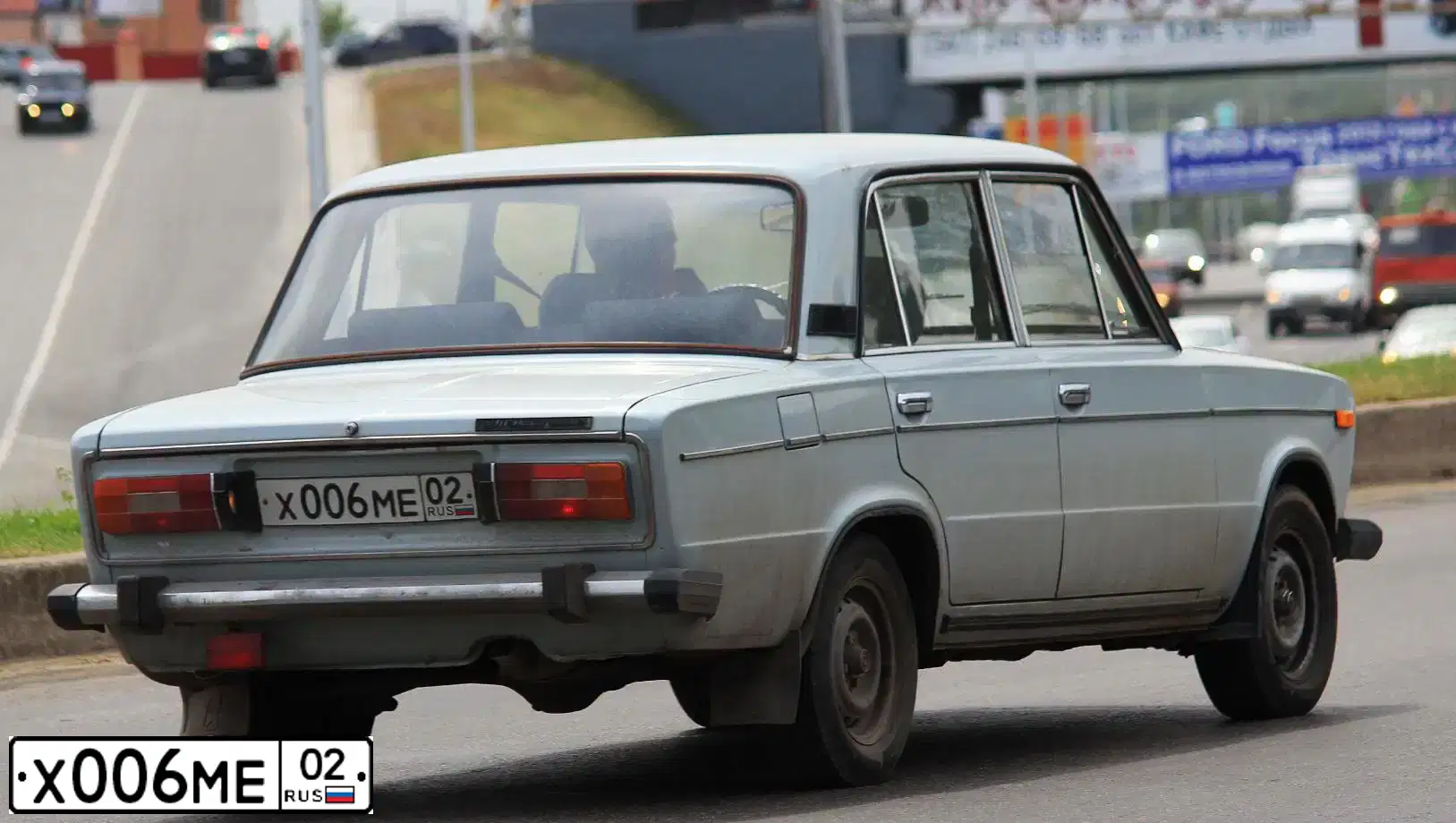 Фото автомобиля LADA 2106, 1996 — госномер Х006МЕ02. Цвет: СВЕТЛО-СЕРЫЙ
