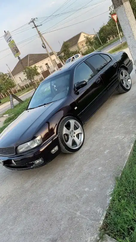 Фото автомобиля BMW 740, 2008 — госномер У646КЕ136. Цвет: СЕРЕБРИСТЫЙ