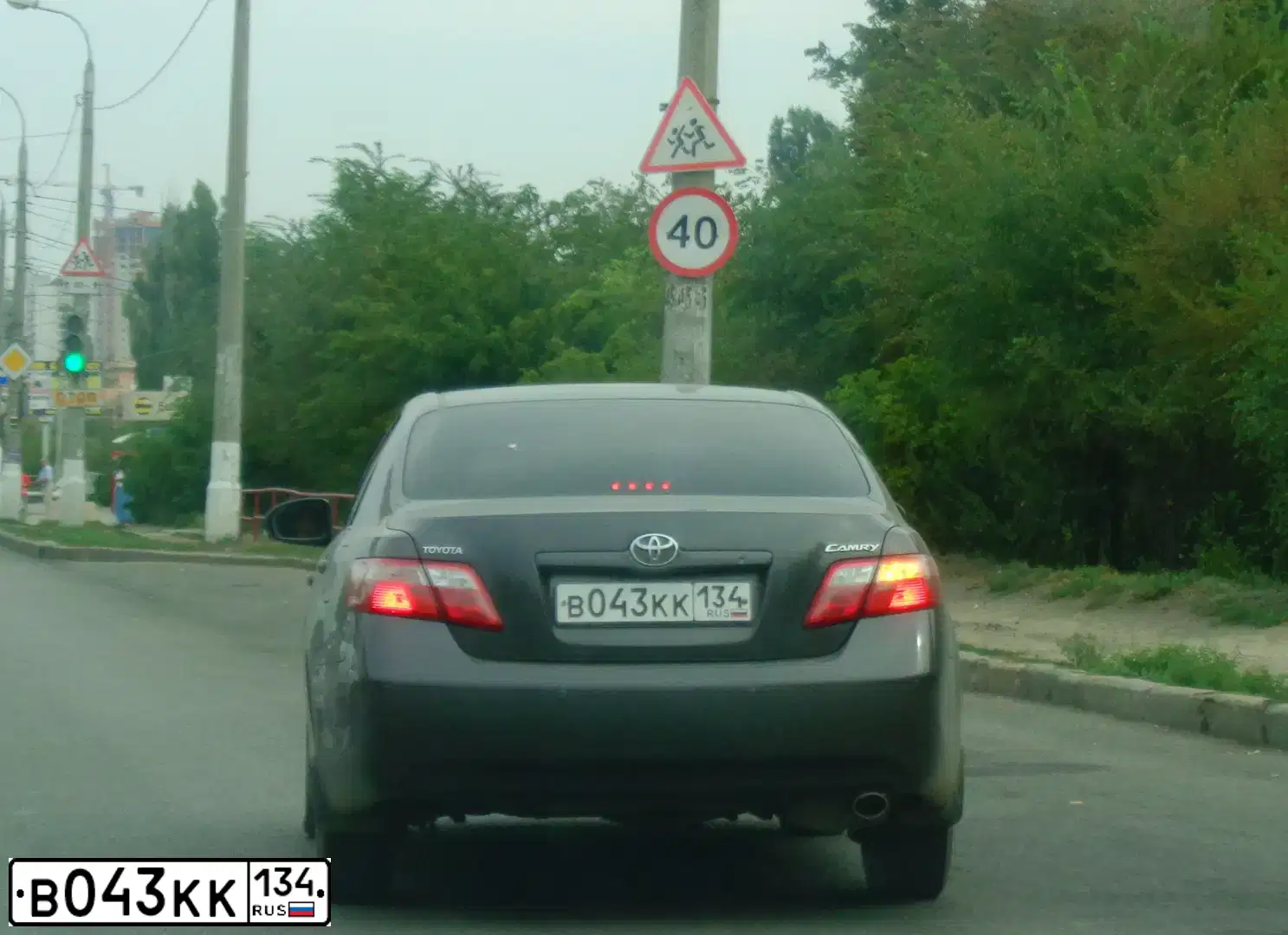 Фото автомобиля TOYOTA CAMRY, 2010 — госномер А555ТН08. Цвет: СЕРЫЙ МЕТАЛЛИК