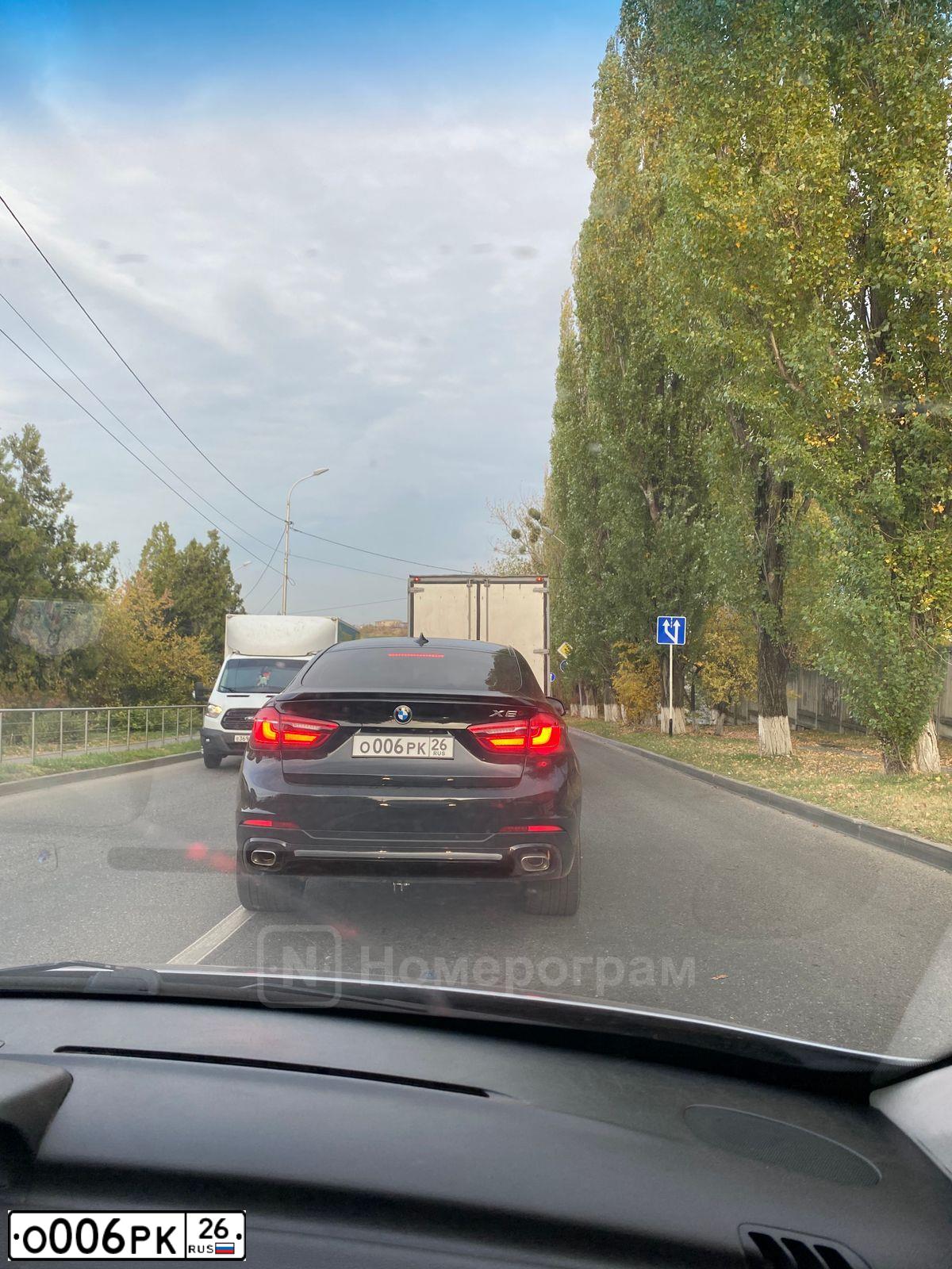 Фото автомобиля HYUNDAI SOLARIS, 2016 — госномер О006РК26. Цвет: БЕЛЫЙ