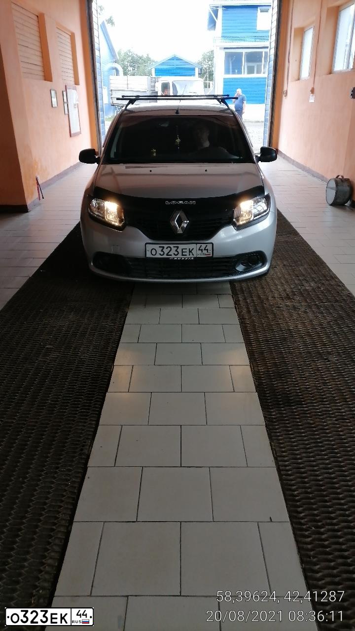 Фото автомобиля RENAULT LOGAN, 2015 — госномер О323ЕК44. Цвет: СВЕТЛО-СЕРЫЙ
